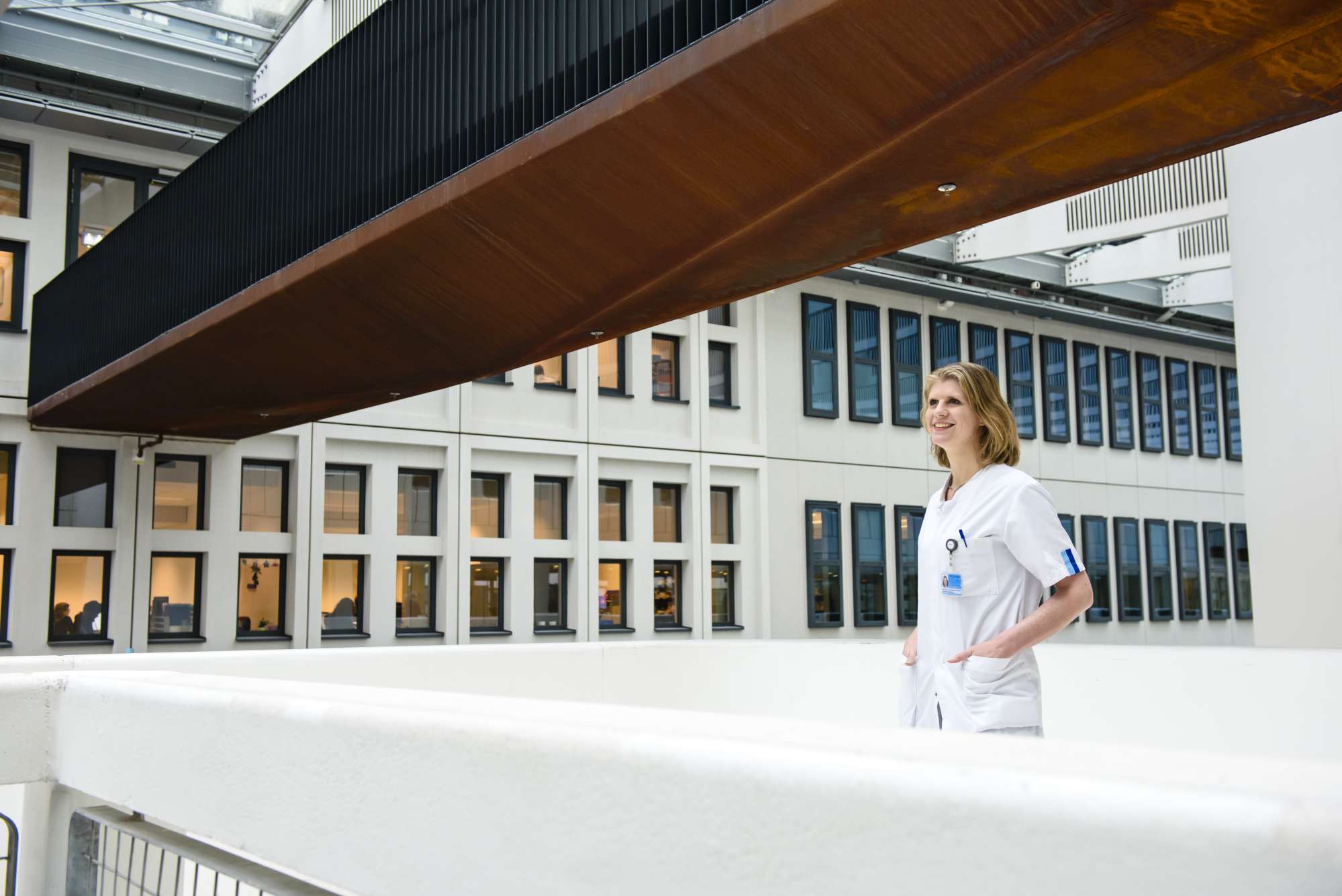 Afbeelding Liesbeth van Rossum over goed kijken en luisteren