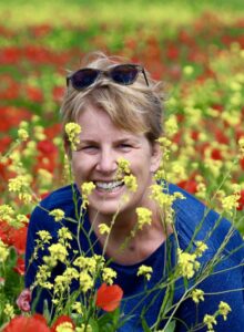 Afbeelding voor Volgens Corine Jansen is het werkwoord ‘luisteren met’
