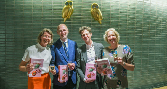 Afbeelding voor ’Gebruikmaken van de verlegenheid’